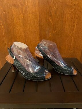 New Naya Fandango Black Leather Woven Peep-Toe Slingback Heels - 7